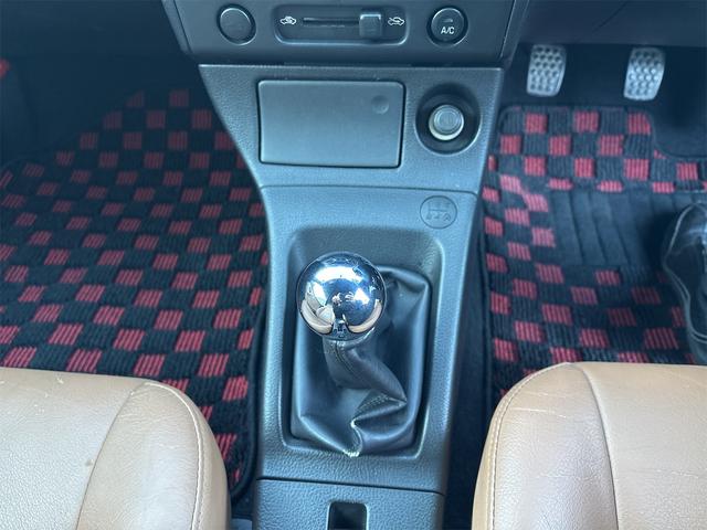 コペン アクティブトップ　５ＭＴ　レザーシート　ＥＴＣ　ｍｏｍｏステアリング（28枚目）