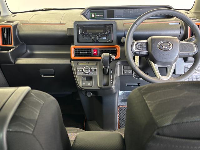 タント ファンクロスターボ　ＣＤチューナー　シートヒーター　ＣＶＴ　　オートライト　オートエアコン　ターボエンジン　両側電動スライドドア　ＬＥＤヘッドランプ　ＬＥＤフォグランプ（5枚目）