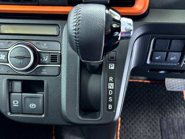 タント ファンクロスターボ　ＣＤチューナー　シートヒーター　ＣＶＴ　　オートライト　オートエアコン　ターボエンジン　両側電動スライドドア　ＬＥＤヘッドランプ　ＬＥＤフォグランプ（13枚目）