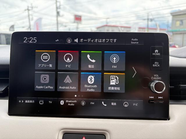 ヴェゼル ｅ：ＨＥＶＺ・ＰＬａＹパッケージ　登録済み未使用車４ＷＤ　禁煙　オートクルーズコントロール　アイドリングストップ　ＬＥＤヘッド　ＵＳＢ　電動テールゲート　衝突被害軽減システム　リヤカメラ　横滑り防止装置　ＥＴＣ　シートヒーター（10枚目）