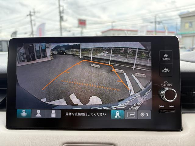 ヴェゼル ｅ：ＨＥＶＺ・ＰＬａＹパッケージ　登録済み未使用車４ＷＤ　禁煙　オートクルーズコントロール　アイドリングストップ　ＬＥＤヘッド　ＵＳＢ　電動テールゲート　衝突被害軽減システム　リヤカメラ　横滑り防止装置　ＥＴＣ　シートヒーター（11枚目）