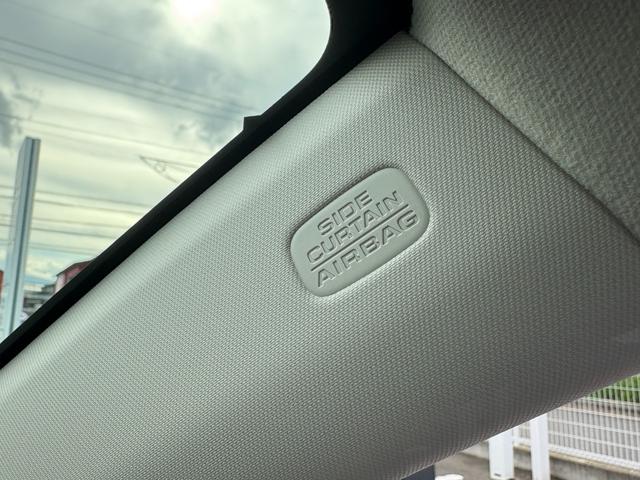 ヴェゼル ｅ：ＨＥＶＺ・ＰＬａＹパッケージ　登録済み未使用車４ＷＤ　禁煙　オートクルーズコントロール　アイドリングストップ　ＬＥＤヘッド　ＵＳＢ　電動テールゲート　衝突被害軽減システム　リヤカメラ　横滑り防止装置　ＥＴＣ　シートヒーター（25枚目）