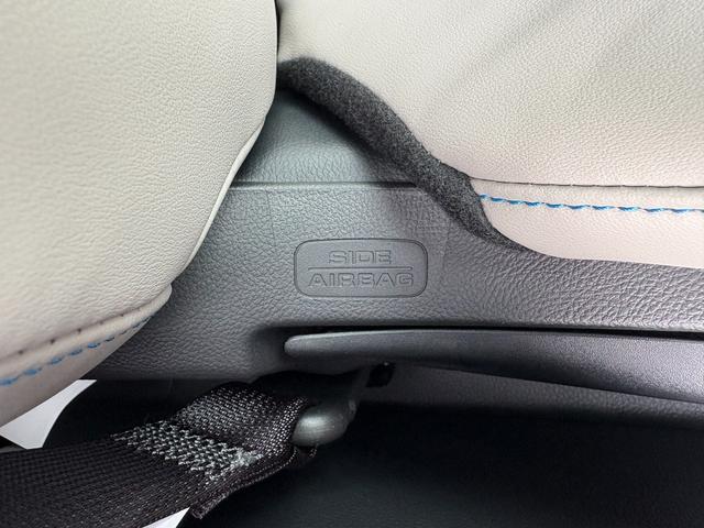 ヴェゼル ｅ：ＨＥＶＺ・ＰＬａＹパッケージ　登録済み未使用車４ＷＤ　禁煙　オートクルーズコントロール　アイドリングストップ　ＬＥＤヘッド　ＵＳＢ　電動テールゲート　衝突被害軽減システム　リヤカメラ　横滑り防止装置　ＥＴＣ　シートヒーター（26枚目）