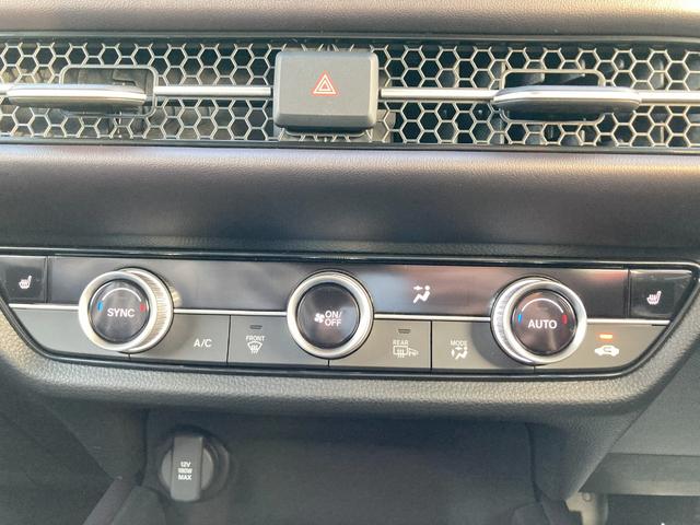 ＺＲ－Ｖ ｅ：ＨＥＶＺ　登録済み未使用車　全周囲モニター　電動リヤゲート　クルコン　ＬＥＤ　サイドエアバック　ナビ・ＴＶ　スマートキー　４ＷＤ　ＵＳＢ　横滑り防止　ＥＴＣ　バックカメラ　アイドリングストップ　シートＨ（11枚目）