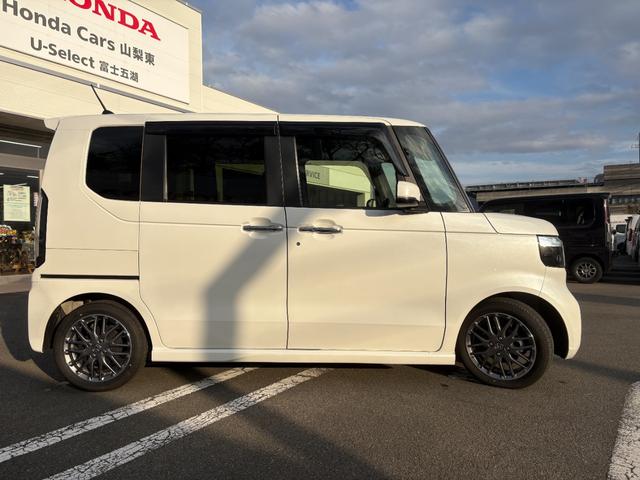 Ｎ－ＢＯＸカスタム ターボ　イモビライザー　衝突被害軽減　禁煙　キーフリー　Ｐセンサー　ＥＳＣ　パワステ　両席エアバック　サイドエアバッグ　ターボ車　ＵＳＢ接続　Ａライト　スマキー　Ｂカメ　パワーウィンドウ　ＥＴＣ（6枚目）