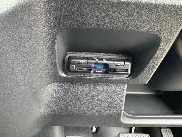 Ｎ－ＢＯＸカスタム ターボ　イモビライザー　衝突被害軽減　禁煙　キーフリー　Ｐセンサー　ＥＳＣ　パワステ　両席エアバック　サイドエアバッグ　ターボ車　ＵＳＢ接続　Ａライト　スマキー　Ｂカメ　パワーウィンドウ　ＥＴＣ（16枚目）