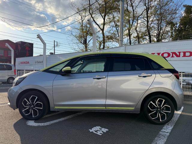 フィット e:HEVネス Rカメ サイドカーテンエアバック 地デジ USB LED オートエアコン スマキー エアバッグ オートライト ETC VSA キーレス クルコン ドライブレコーダー(2枚目)