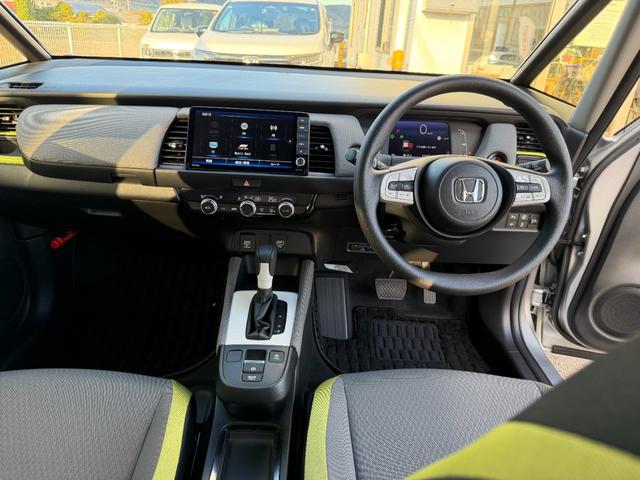 フィット e:HEVネス Rカメ サイドカーテンエアバック 地デジ USB LED オートエアコン スマキー エアバッグ オートライト ETC VSA キーレス クルコン ドライブレコーダー(16枚目)