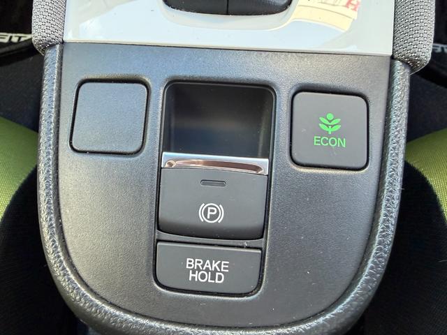 フィット e:HEVネス Rカメ サイドカーテンエアバック 地デジ USB LED オートエアコン スマキー エアバッグ オートライト ETC VSA キーレス クルコン ドライブレコーダー(18枚目)