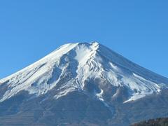 富士山は勿論、富士五湖や富士急ハイランドも近くにございますので、観光がてらご来店ください。 2