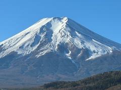 当店がある富士吉田市は富士山麓の町です。観光を兼ねてのご来店も一石二鳥、気分転換にもなりますのでお気軽にお越しくださいませ。雄大な富士と共にお待ちしております。 7