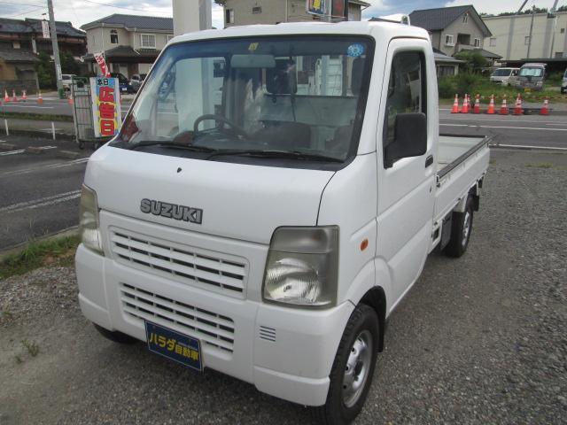 ＫＣパワステ　４ＷＤ・５速マニュアル・ＦＭ／ＡＭラジオ・荷台ゲートプロテクター・走行距離４２２７１キロ・車検令和６年１０月まで・修復歴無し・整備無し・保証無し・ホワイト(7枚目)