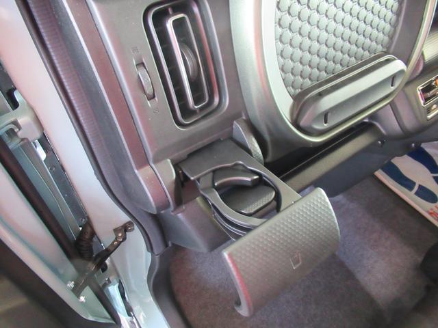 ハスラー タフワイルドターボ 3型 バックカメラ オートライト Bluetooth 純正ナビ プッシュスタート シートヒーター オートエアコン スズキセーフティーサポート 衝突被害軽減システム アイドリングストップ 横滑り防止機能(7枚目)