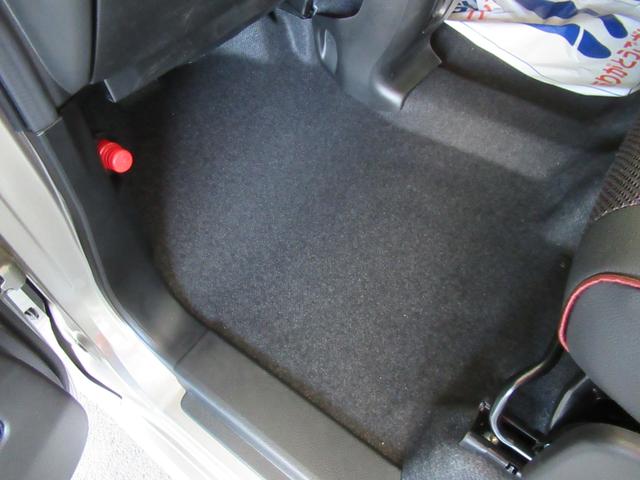 スペーシアカスタム カスタム HYBRID XS オートライト スライドドア プッシュスタート シートヒーター オートエアコン スズキセーフティーサポート 衝突被害軽減システム アイドリングストップ 横滑り防止機能 衝突安全ボディ 盗難防止システム(8枚目)