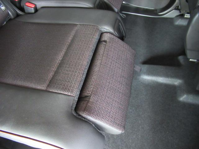 スペーシアカスタム カスタム HYBRID XS オートライト スライドドア プッシュスタート シートヒーター オートエアコン スズキセーフティーサポート 衝突被害軽減システム アイドリングストップ 横滑り防止機能 衝突安全ボディ 盗難防止システム(29枚目)