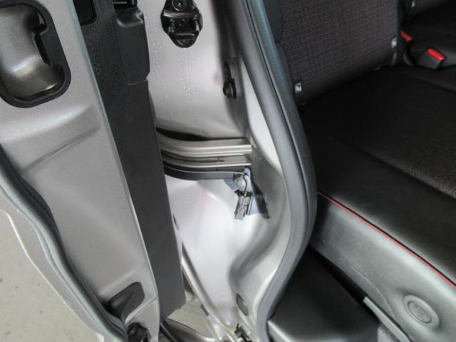 スペーシアカスタム カスタム HYBRID XS オートライト スライドドア プッシュスタート シートヒーター オートエアコン スズキセーフティーサポート 衝突被害軽減システム アイドリングストップ 横滑り防止機能 衝突安全ボディ 盗難防止システム(30枚目)