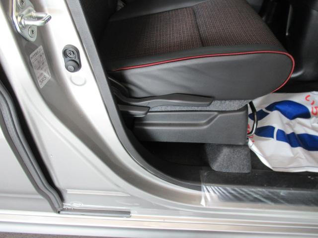 スペーシアカスタム カスタム HYBRID XS オートライト スライドドア プッシュスタート シートヒーター オートエアコン スズキセーフティーサポート 衝突被害軽減システム アイドリングストップ 横滑り防止機能 衝突安全ボディ 盗難防止システム(39枚目)