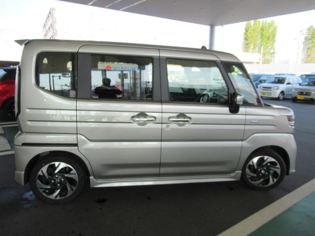 スペーシアカスタム カスタム HYBRID XS オートライト スライドドア プッシュスタート シートヒーター オートエアコン スズキセーフティーサポート 衝突被害軽減システム アイドリングストップ 横滑り防止機能 衝突安全ボディ 盗難防止システム(63枚目)