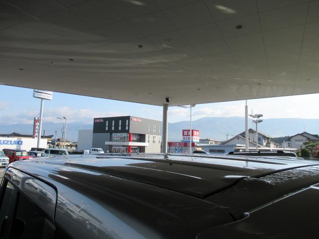 スペーシアカスタム カスタム HYBRID XS オートライト スライドドア プッシュスタート シートヒーター オートエアコン スズキセーフティーサポート 衝突被害軽減システム アイドリングストップ 横滑り防止機能 衝突安全ボディ 盗難防止システム(67枚目)