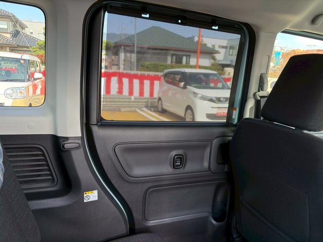 スペーシア ハイブリッドＸ　届出済未使用車　スズキセーフティーサポート　誤発進抑制機能　後方誤発進抑制機能　低速時ブレーキサポート　パーキングセンサー　車線逸脱警報機能　車線逸脱抑制機能　ふらつき警報機能　標識認識機能（43枚目）