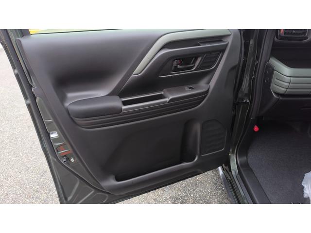 スペーシアギア 　両側電動スライドドア　アイドリングストップ　プッシュスタート　オートエアコン　シートヒーター　クルーズコントロール　レーンアシスト　クリアランスソナー　ベンチシート　ＬＥＤヘッドランプ（8枚目）