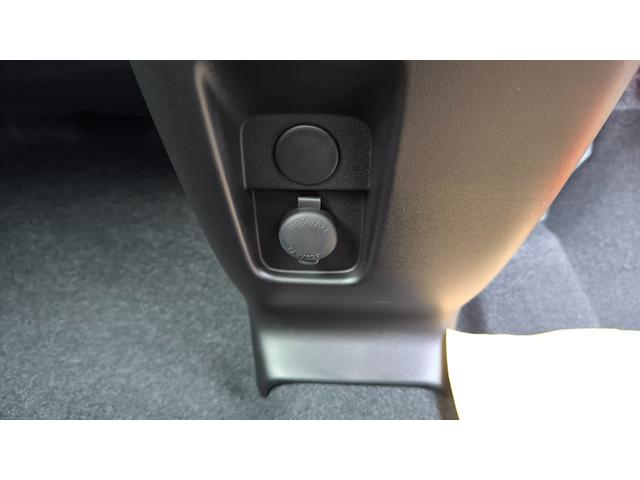 スペーシアギア 　両側電動スライドドア　アイドリングストップ　プッシュスタート　オートエアコン　シートヒーター　クルーズコントロール　レーンアシスト　クリアランスソナー　ベンチシート　ＬＥＤヘッドランプ（32枚目）