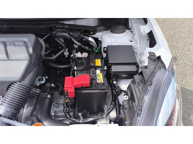 スイフトスポーツ ベースグレード 6速マニュアル ブースタージェットターボエンジン 2本出しマフラー 17インチ純正ホイール 軽量高剛性ボディ スズキセーフティサポート搭載 スイスポ専用シート(4枚目)