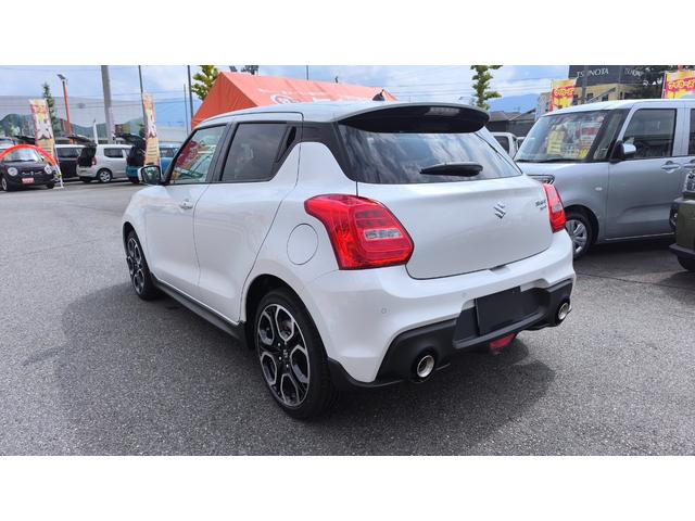 スイフトスポーツ ベースグレード 6速マニュアル ブースタージェットターボエンジン 2本出しマフラー 17インチ純正ホイール 軽量高剛性ボディ スズキセーフティサポート搭載 スイスポ専用シート(16枚目)