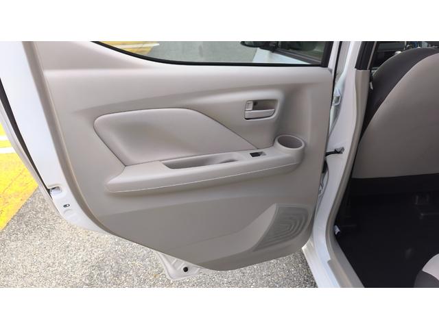 デイズ B CD/AM・FMラジオ エマージェンシーブレーキ搭載 キーレスエントリー サイドエアバッグ装備 後部席カーテンエアバッグ装備 横滑り防止機能 アイドリングストップ搭載 パワーウィンドウ(15枚目)