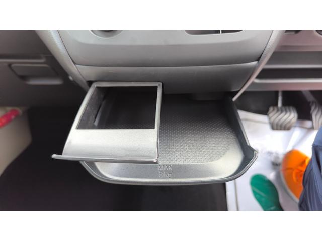 デイズ B CD/AM・FMラジオ エマージェンシーブレーキ搭載 キーレスエントリー サイドエアバッグ装備 後部席カーテンエアバッグ装備 横滑り防止機能 アイドリングストップ搭載 パワーウィンドウ(34枚目)