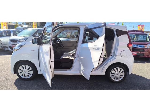 デイズ B パナソニック製メモリーナビ Bluetooth ETC エマージェンシーブレーキ搭載 キーレスエントリー サイドエアバッグ装備 後部席カーテンエアバッグ装備 横滑り防止機能 アイドリングストップ搭載(9枚目)