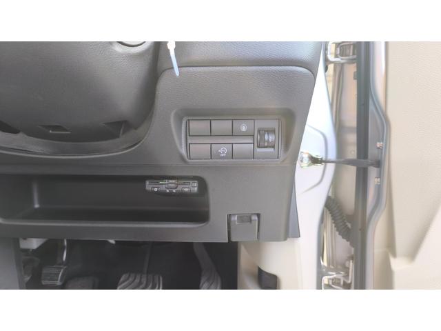 デイズ Ｓ　中古車　日産純正メモリーナビゲーション装備　ＥＴＣ装備　ドライブレコーダー装備　エマージェンシーブレーキ搭載車　オートライト　ザインＥＫ１４インチアルミホイール（34枚目）