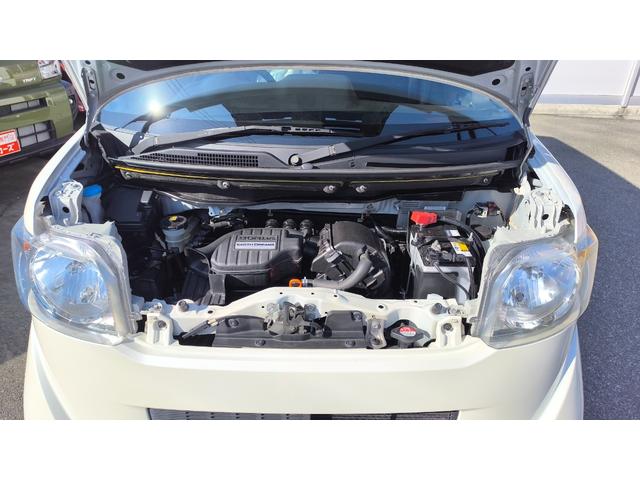 N-BOX G SSパッケージ ホンダ純正メモリーナビ CD/DVD AM/FMラジオ ワンセグTV 両側パワースライドドア ETC バックカメラ ステアリングリモコン スマートキー オートエアコン アイドリングストップ(9枚目)