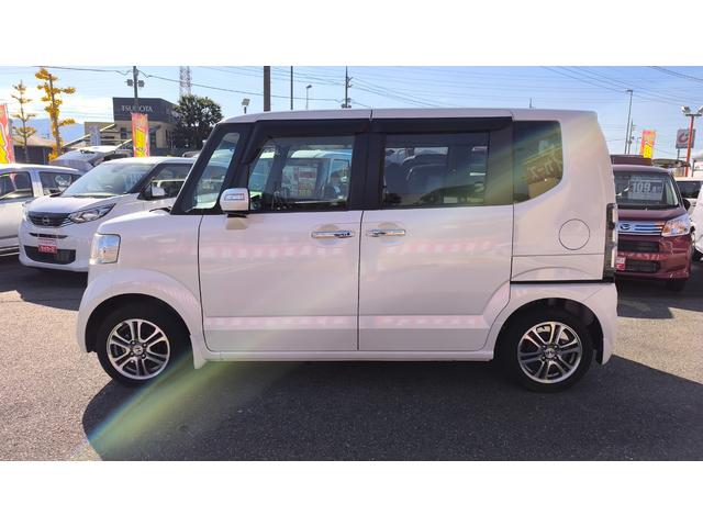 N-BOX G SSパッケージ ホンダ純正メモリーナビ CD/DVD AM/FMラジオ ワンセグTV 両側パワースライドドア ETC バックカメラ ステアリングリモコン スマートキー オートエアコン アイドリングストップ(12枚目)