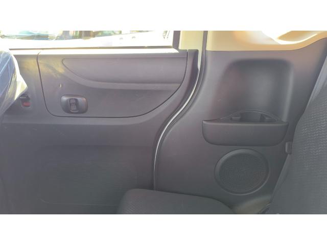 N-BOX G SSパッケージ ホンダ純正メモリーナビ CD/DVD AM/FMラジオ ワンセグTV 両側パワースライドドア ETC バックカメラ ステアリングリモコン スマートキー オートエアコン アイドリングストップ(26枚目)