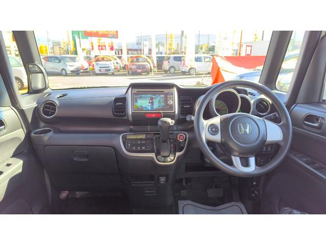 N-BOX G SSパッケージ ホンダ純正メモリーナビ CD/DVD AM/FMラジオ ワンセグTV 両側パワースライドドア ETC バックカメラ ステアリングリモコン スマートキー オートエアコン アイドリングストップ(27枚目)