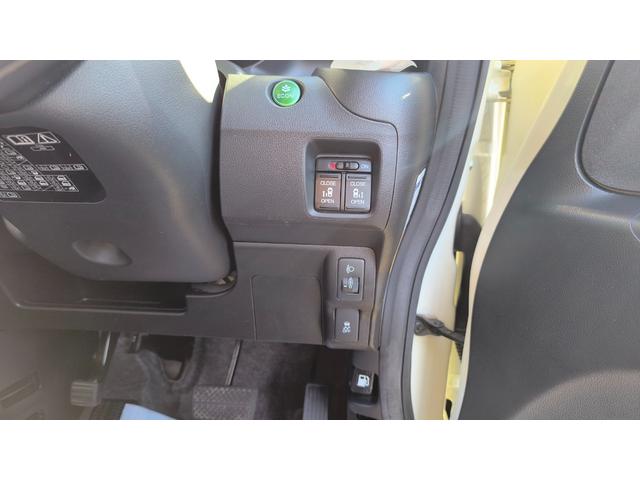 N-BOX G SSパッケージ ホンダ純正メモリーナビ CD/DVD AM/FMラジオ ワンセグTV 両側パワースライドドア ETC バックカメラ ステアリングリモコン スマートキー オートエアコン アイドリングストップ(43枚目)