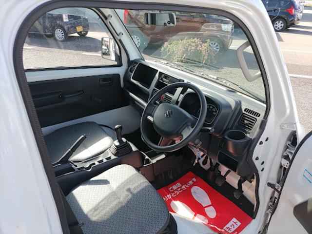 キャリイトラック KCエアコン・パワステ 4WD 5速MT エアコン パワステ 荷台マット ドアバイザー付 AM/FMラジオ 内外装クリーニング済み 走行57,000km台 車検令和8年9月迄(10枚目)