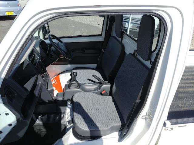 キャリイトラック KCエアコン・パワステ 4WD 5速MT エアコン パワステ 荷台マット ドアバイザー付 AM/FMラジオ 内外装クリーニング済み 走行57,000km台 車検令和8年9月迄(15枚目)