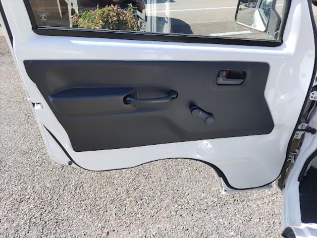 キャリイトラック KCエアコン・パワステ 4WD 5速MT エアコン パワステ 荷台マット ドアバイザー付 AM/FMラジオ 内外装クリーニング済み 走行57,000km台 車検令和8年9月迄(17枚目)