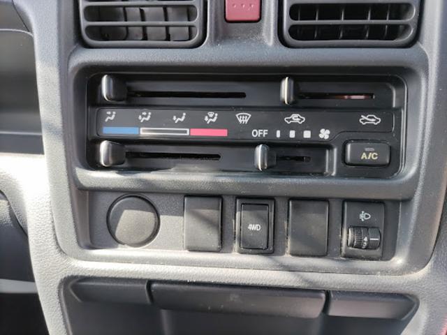 キャリイトラック KCエアコン・パワステ 4WD 5速MT エアコン パワステ 荷台マット ドアバイザー付 AM/FMラジオ 内外装クリーニング済み 走行57,000km台 車検令和8年9月迄(20枚目)