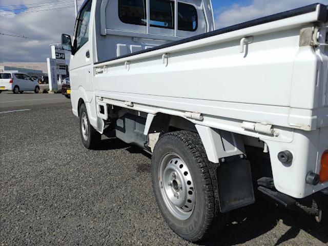 キャリイトラック KCエアコン・パワステ 4WD 5速MT エアコン パワステ 荷台マット ドアバイザー付 AM/FMラジオ 内外装クリーニング済み 走行57,000km台 車検令和8年9月迄(26枚目)