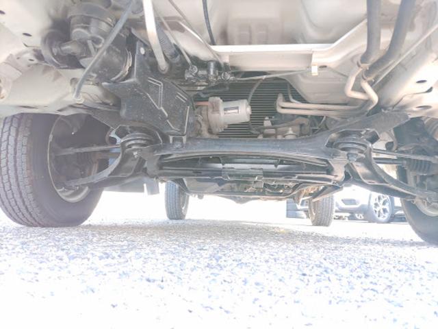 キャリイトラック KCエアコン・パワステ 4WD 5速MT エアコン パワステ 荷台マット ドアバイザー付 AM/FMラジオ 内外装クリーニング済み 走行57,000km台 車検令和8年9月迄(32枚目)