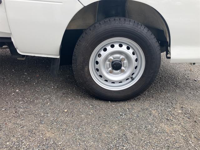 ハイゼットトラック 農用スペシャル　４ＷＤ　５速マニュアル車　４枚リーフ　エアコン　パワステ　ゲートプロテクター　三方開　作業灯　走行６２０００Ｋｍ台　車検整備付（18枚目）
