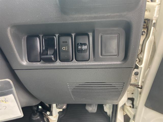 ハイゼットトラック 農用スペシャル　４ＷＤ　５速マニュアル車　４枚リーフ　エアコン　パワステ　ゲートプロテクター　三方開　作業灯　走行６２０００Ｋｍ台　車検整備付（37枚目）