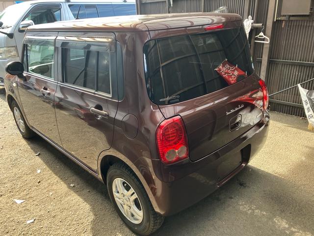 アルトラパン Ｇ　スマートキー　プッシュスタート　ＣＤ　アイドリングストップ　記録簿　アルミタイヤ　盗難防止システム　衝突安全ボディ　Ｗエアバック（4枚目）