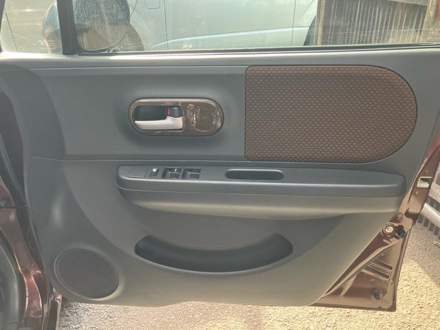 アルトラパン Ｇ　スマートキー　プッシュスタート　ＣＤ　アイドリングストップ　記録簿　アルミタイヤ　盗難防止システム　衝突安全ボディ　Ｗエアバック（18枚目）