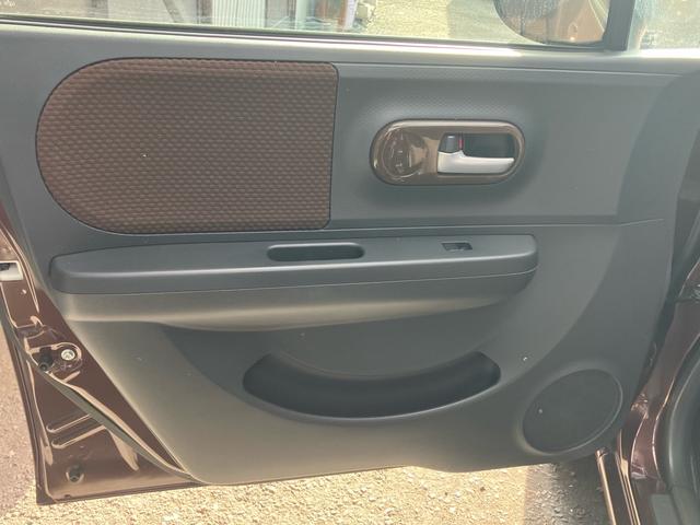 アルトラパン Ｇ　スマートキー　プッシュスタート　ＣＤ　アイドリングストップ　記録簿　アルミタイヤ　盗難防止システム　衝突安全ボディ　Ｗエアバック（40枚目）