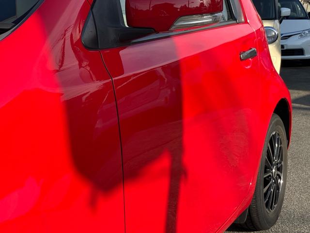 iQ 100G メモリーナビ 地デジTV Bluetoothオーディオ DVD再生 ドライブレコーダー ETC バックカメラ プッシュスタートエンジン キーレス 15インチアルミホイール(9枚目)