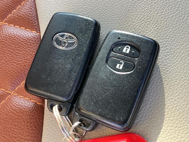 iQ 100G メモリーナビ 地デジTV Bluetoothオーディオ DVD再生 ドライブレコーダー ETC バックカメラ プッシュスタートエンジン キーレス 15インチアルミホイール(32枚目)